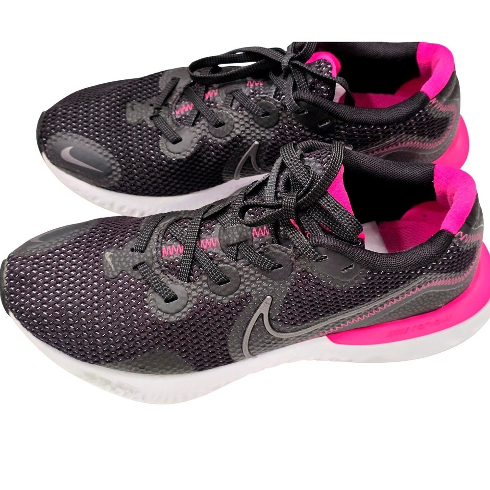 Nike Women's Running Sneakers Black Pink Size 8 Athleisure Sporty Chic Aesthetic